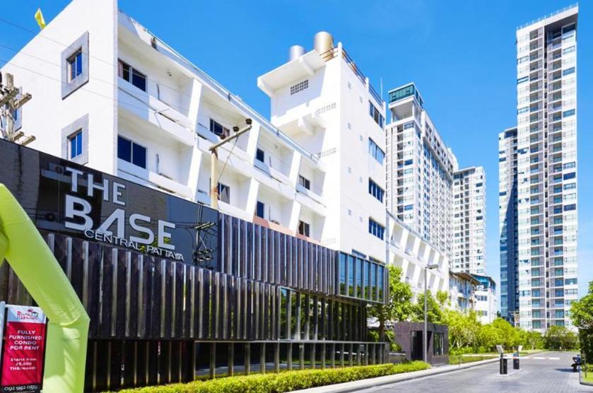 The Edge Seaview With Infinity Pool & Free Netflix Apartemen